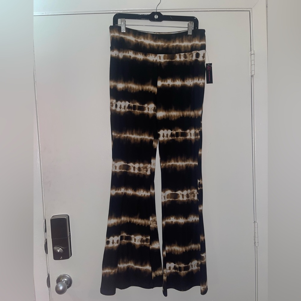 No Boundaries XL Tie Dye Flair Leg Leggings